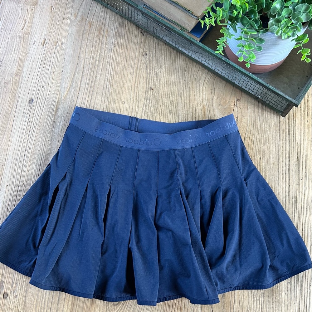 Outdoor Voices tennis skirt/skort.  Large.  Navy Blue.  4”.